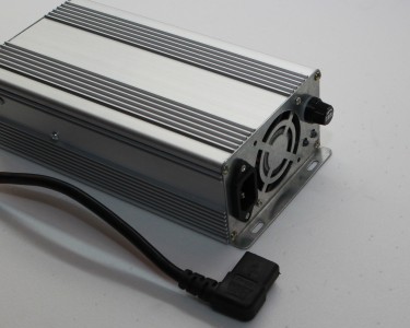 Зарядное устройство 84В 10A (20S Li-Ion) 84010A